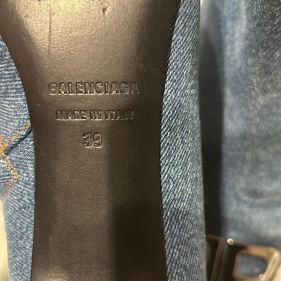 BALENCIAGA - Picture 9 of 16